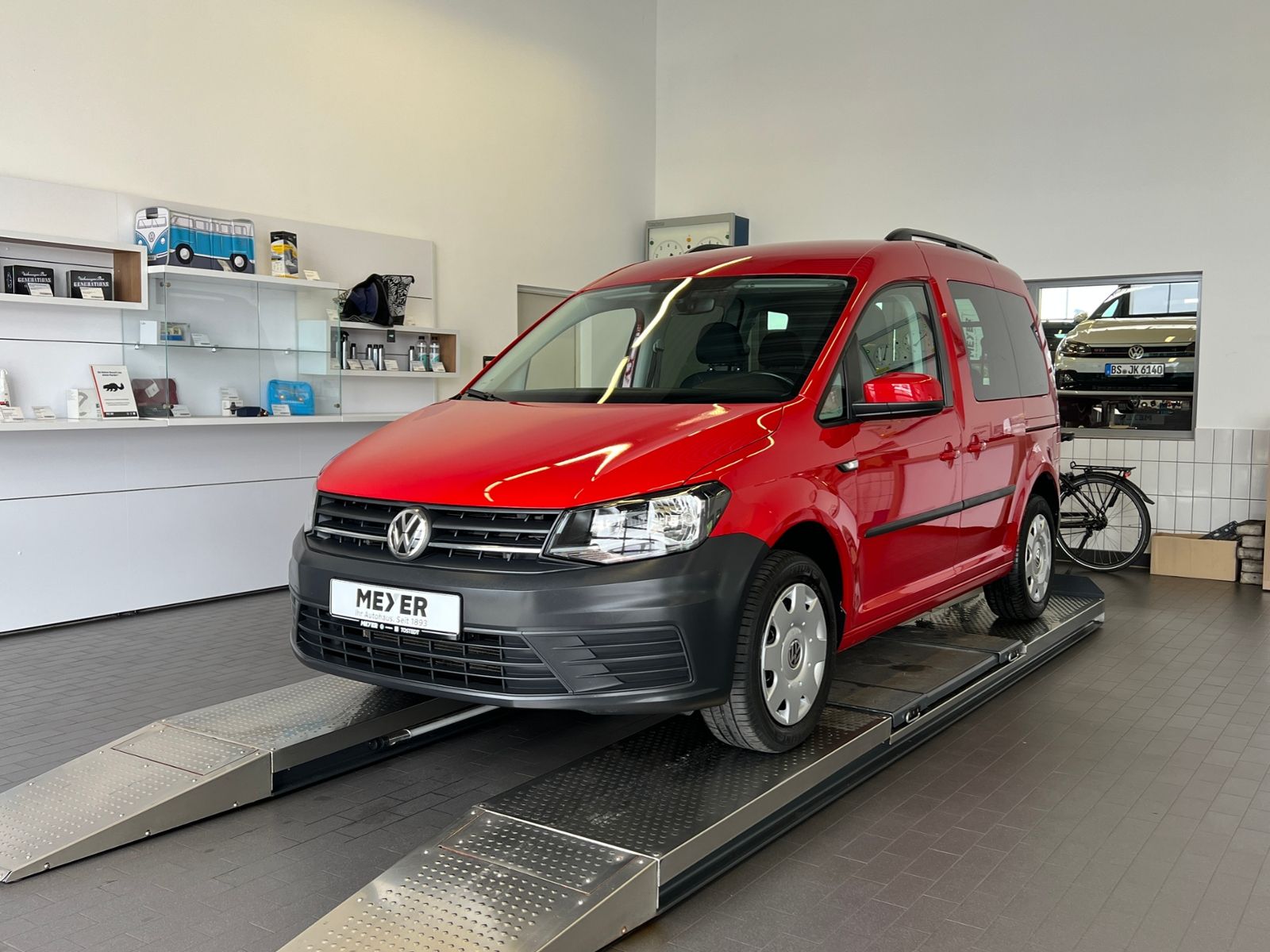 Fahrzeugabbildung Volkswagen Caddy Trendline 1.4 TSI *AHK, Navi, Klima, Sitzh