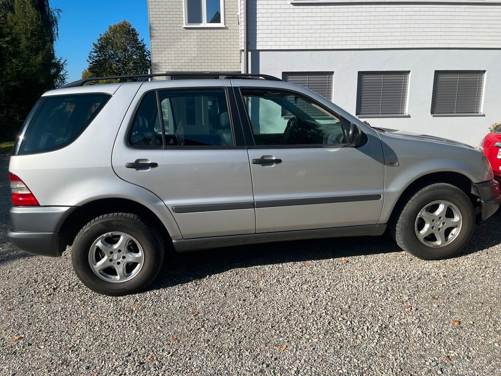Mercedes-Benz ML 320