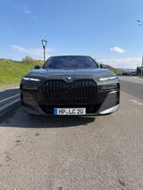 BMW 740d xDrive M Paket erste Hand Garantie  - BMW 740 in Mannheim