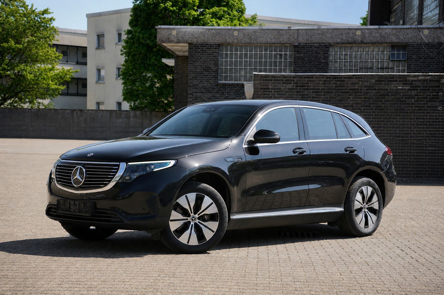 MERCEDES-BENZ EQC 400 4Matic Navi LED