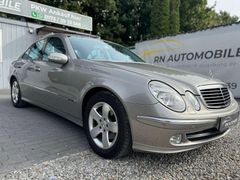 Fahrzeugabbildung Mercedes-Benz E 220 E 220 CDI Avantgarde Rentnerfahrzeug