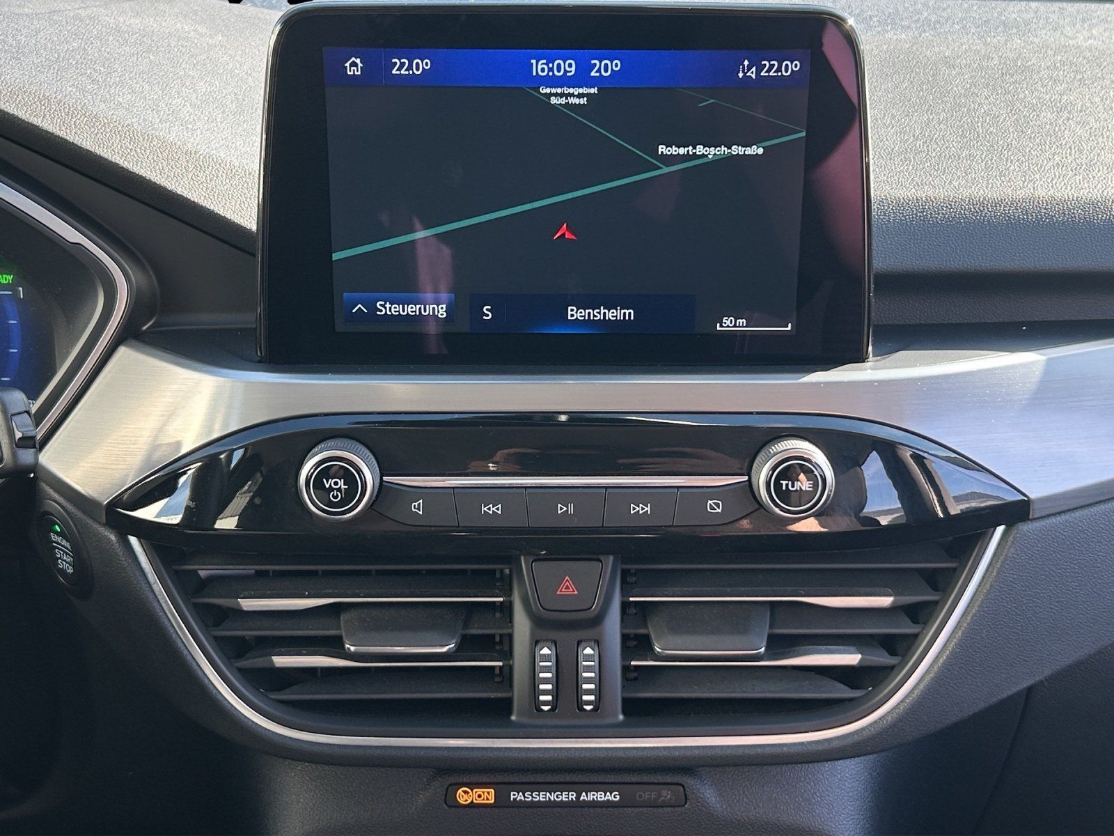 Fahrzeugabbildung Ford Kuga 2.5 PHEV Titanium Aut./LED/KAMERA/GRA/SHZ/