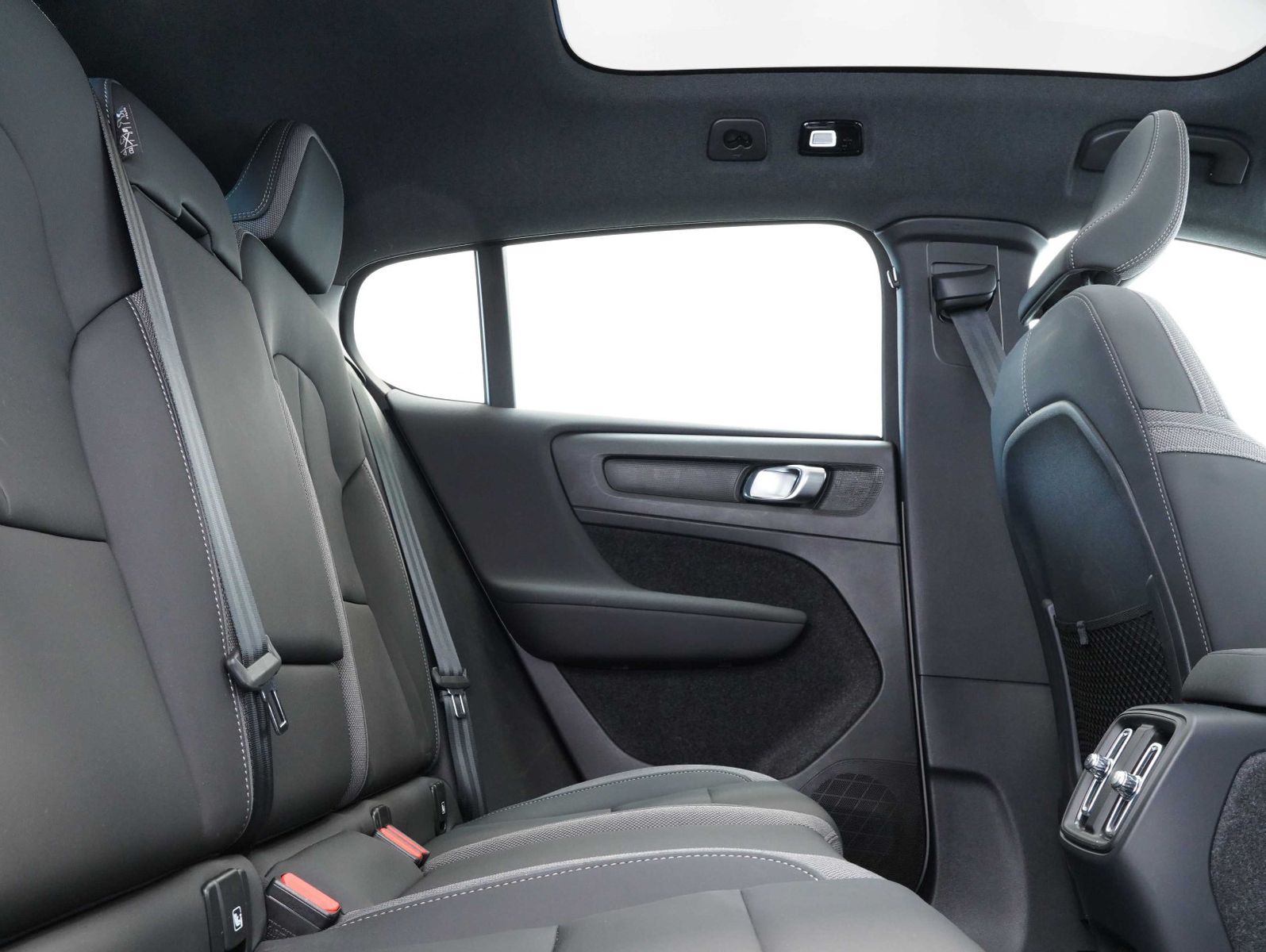 Fahrzeugabbildung Volvo C40 Plus Recharge Twin Pure Electric AWD