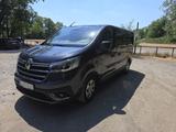 Renault Trafic mit 2 Schiebetüren - top gepflegt