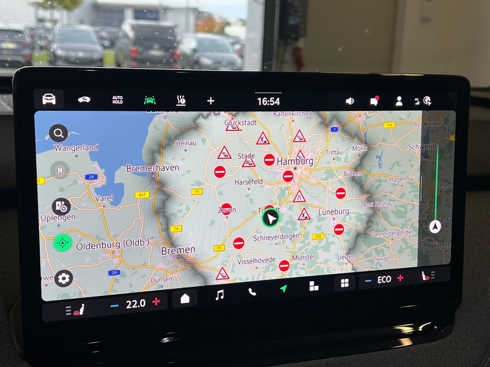 Fahrzeugabbildung SKODA Enyaq 85 *AHK, LED, ACC, 20"-LM*