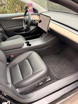 Tesla Model 3 Hinterradantrieb RWD - Tesla Gebrauchtwagen in Berlin