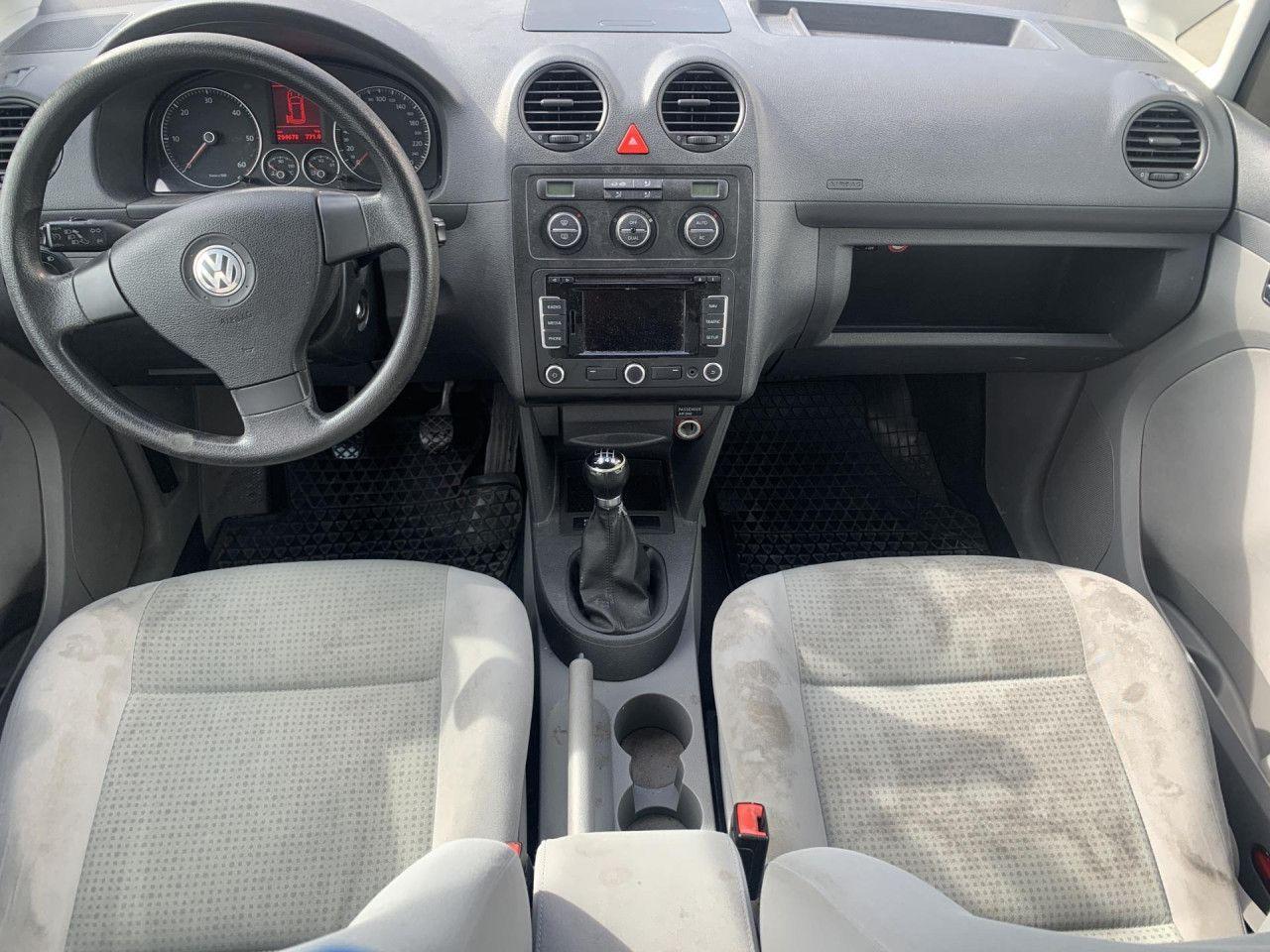 Volkswagen Caddy Maxi 2,0 TDI DPF Navi PDC 7-Sitzer