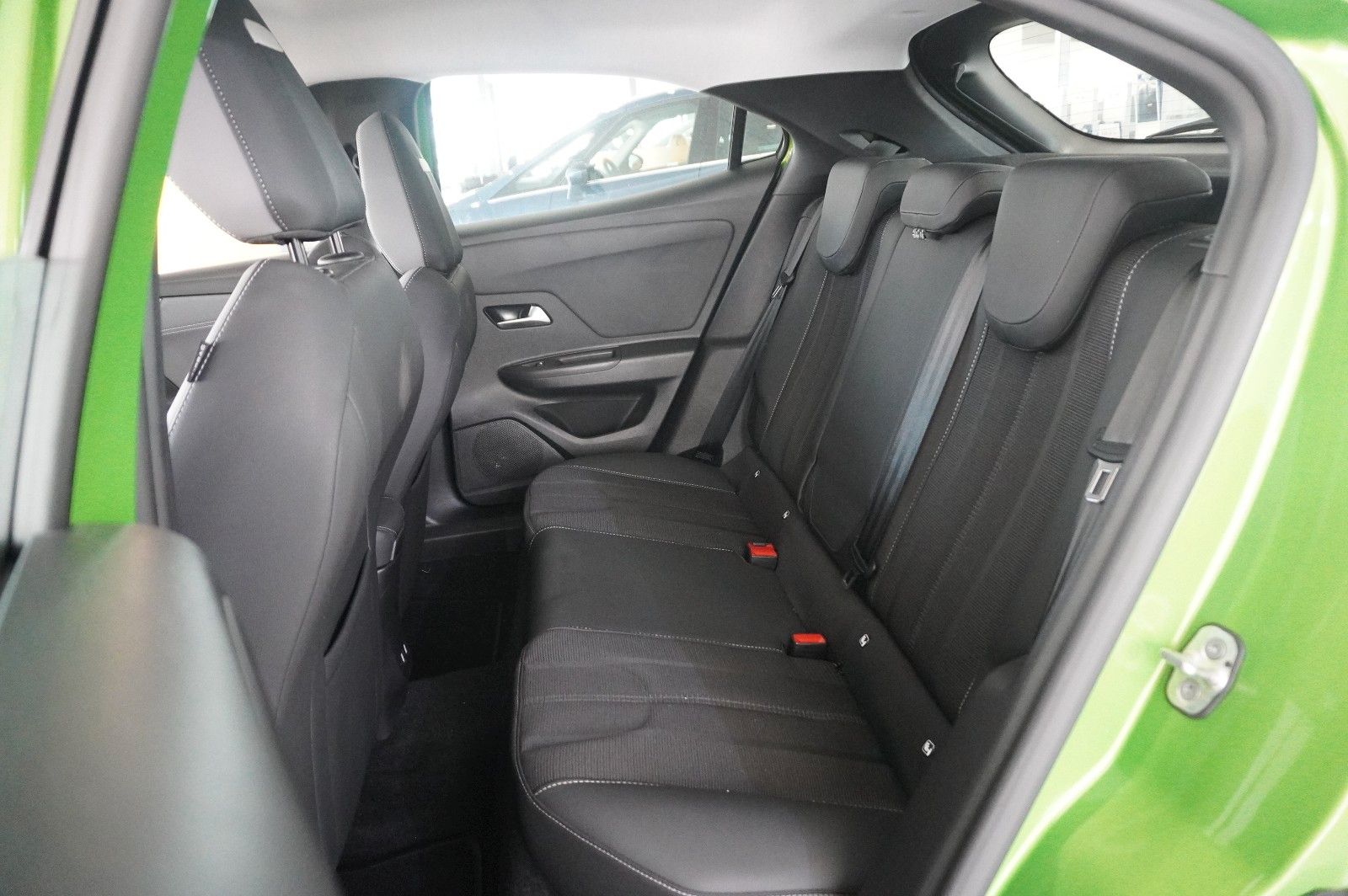 Fahrzeugabbildung Opel Mokka-e ELEGANCE 3-PHASIG NAVI/LED/KAMERA/SPORT