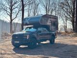 Ford F-150 Black Edition mit Dux Camper Wohnkabine - Ford schwarz