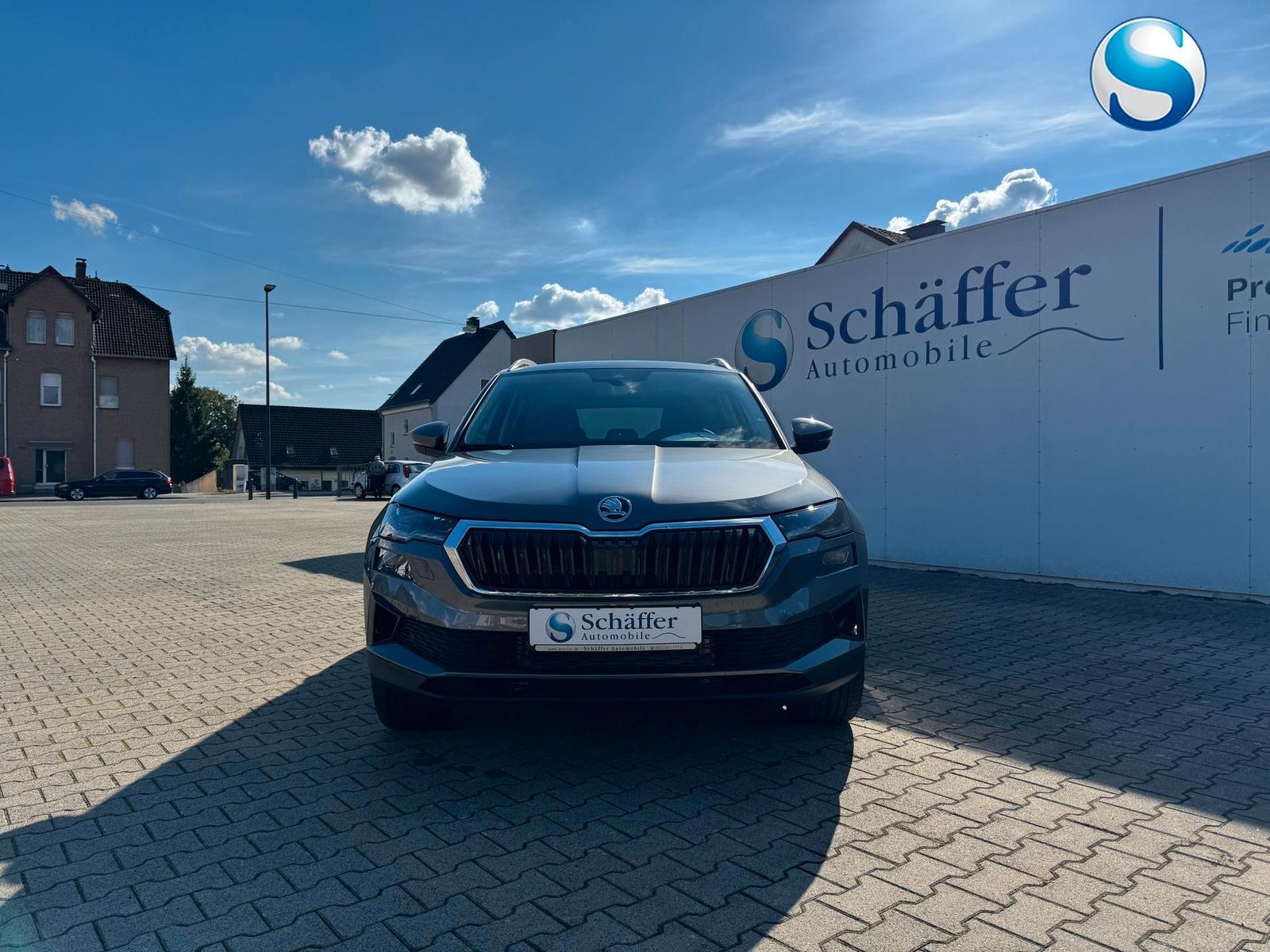 Skoda Karoq 1.5TSI DSG 130 Jahre PREMIUM AHK 5J-GAR...