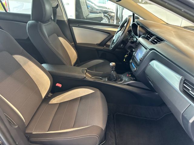 Toyota Avensis Kombi Edition