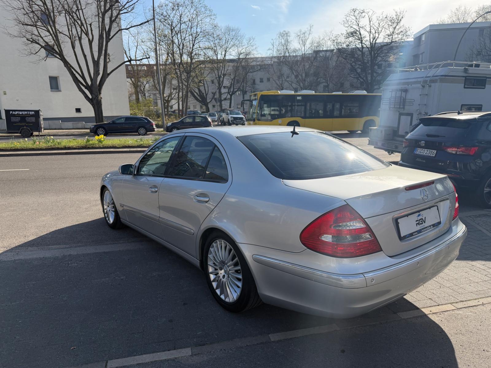 Mercedes-Benz E 220 CDI Limousine Automatik "Elegance"TÜV NEU
