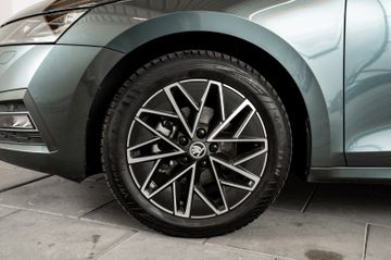 Fahrzeugabbildung SKODA Octavia Combi Style 2.0 TDI 7-Gang-DSG HEAD-UP