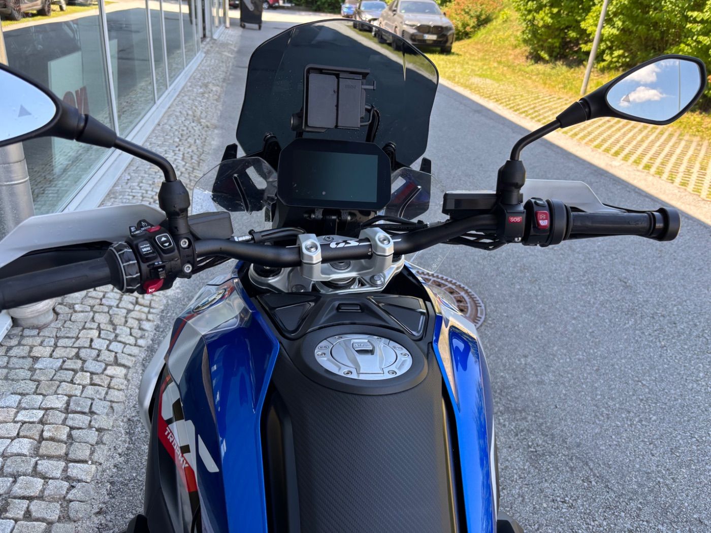 Fahrzeugabbildung BMW R 1300 GS Trophy 4 Pakete Fahrzeughöhenregelung
