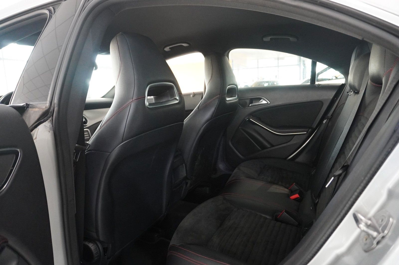 Fahrzeugabbildung Mercedes-Benz CLA 180 COUPE AMG LINE NAVI/LED/SPORT/TEMP./AMG