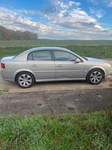Opel vectra - Opel Vectra aus 2007 mit Diesel-Antrieb