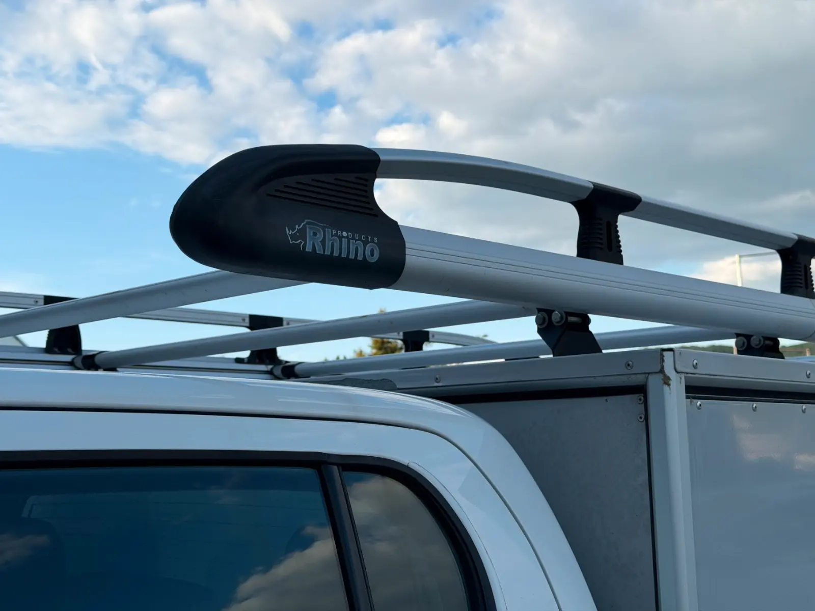Toyota Hilux Double Cabine 2.4D 150ch - TVA récupérable - 1 ère main - Carnet entretien