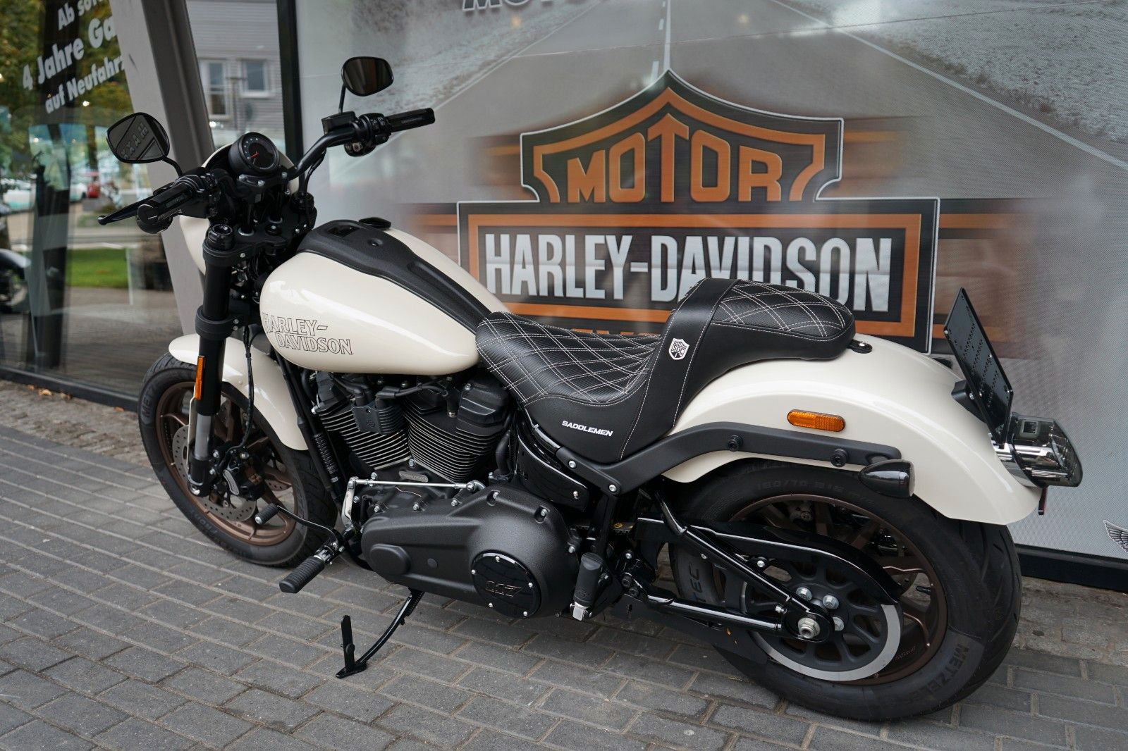 Fahrzeugabbildung Harley-Davidson Low Rider S FXLRS mit Saddlemen