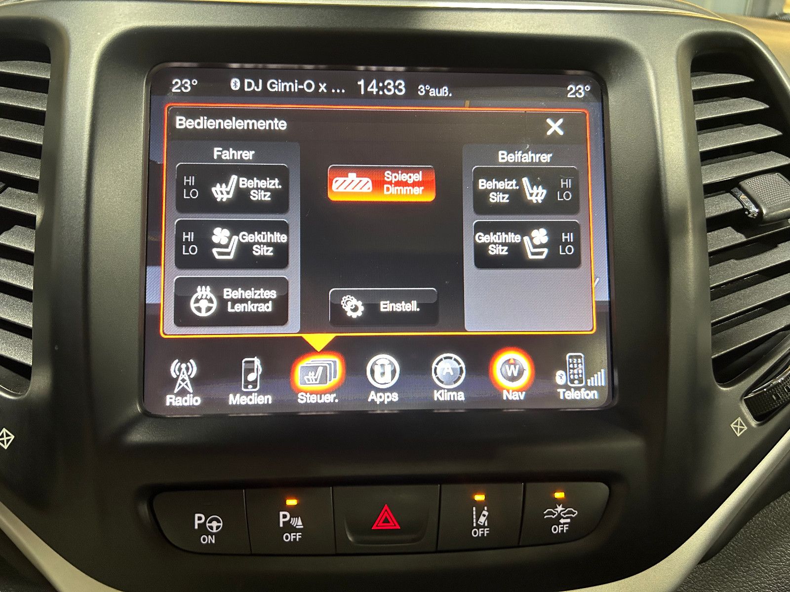 Fahrzeugabbildung Jeep Cherokee M-Jet Overland 4WD/BI-XENON/PANO/MEMORY