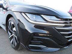 VW Arteon 2.0 TSI R-Line DSG LED Nav Ahk 19'' Busin VW Arteon 2.0 TSI R-Line DSG LED Nav Ahk 19'' Busin