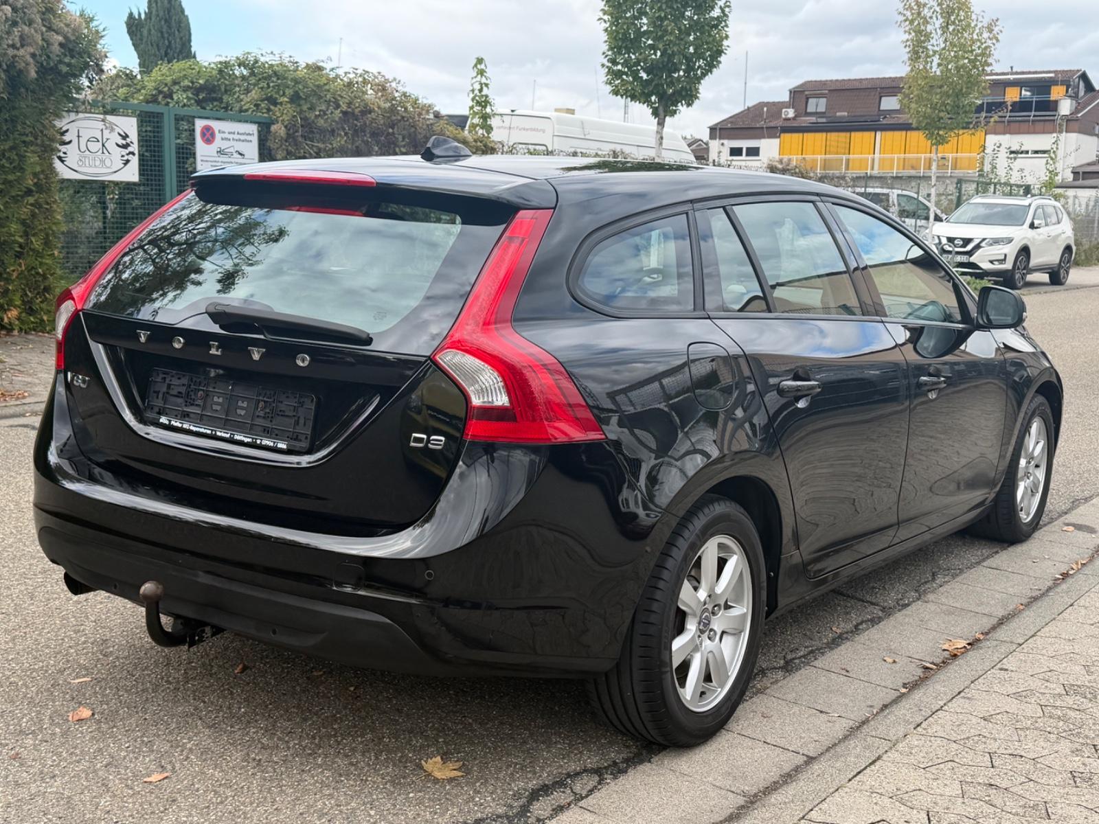Volvo V60 2011 — двигун 1.984 cm³, 163 HP (120kW)