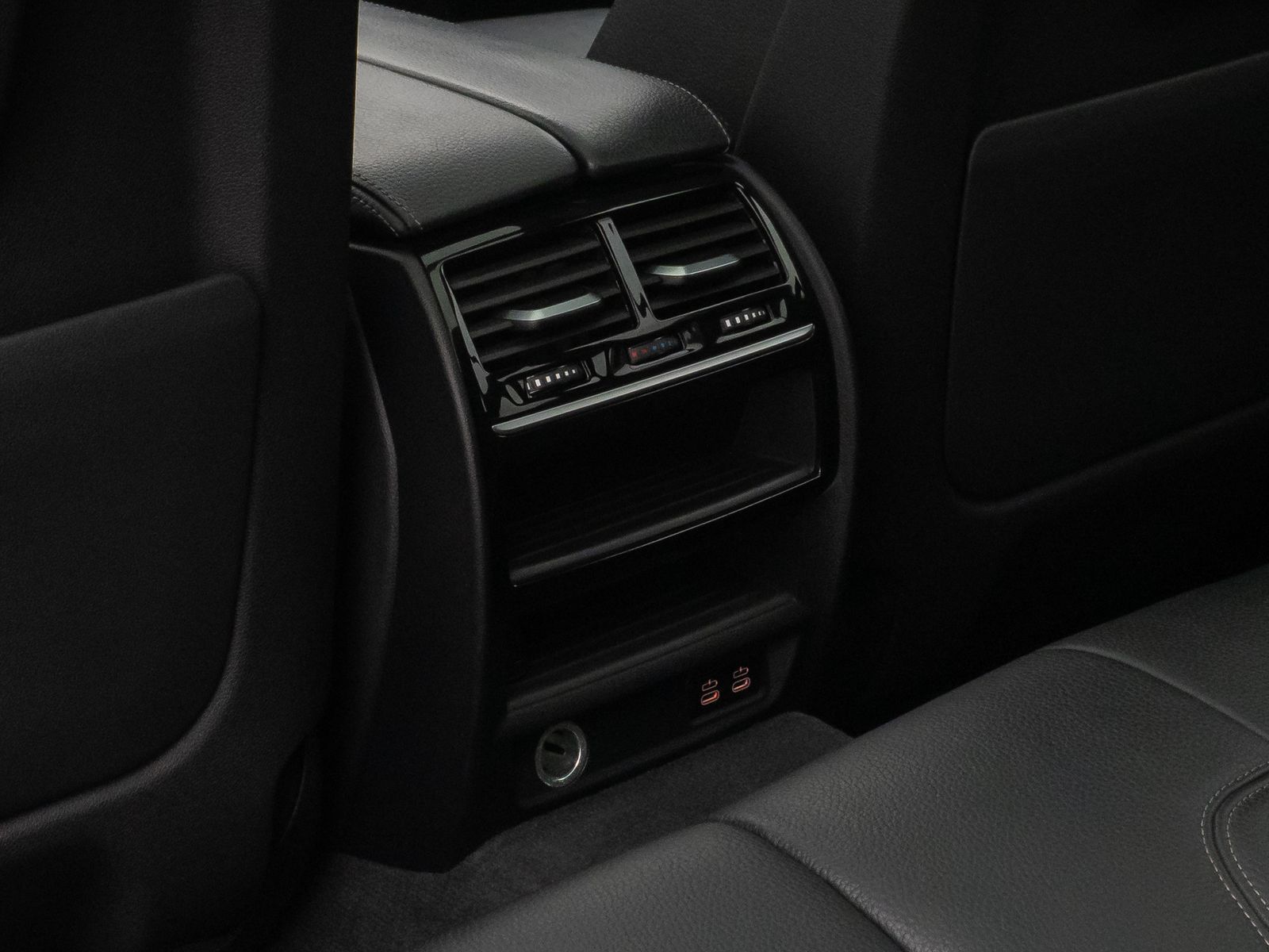 Fahrzeugabbildung BMW 520d Sport Line Kamera Panorama AHK HiFi Alarm