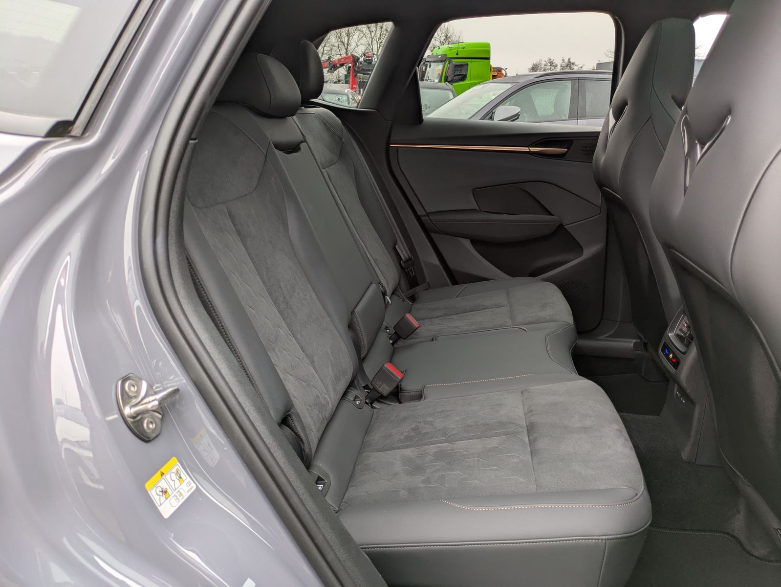 Fahrzeugabbildung CUPRA Terramar 2.0 TSI 4D VZ HUD*MATRIX*PANO*DCC*20"