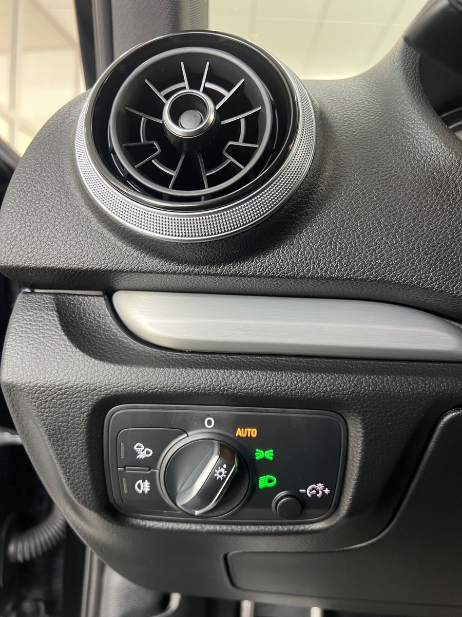 Fahrzeugabbildung Audi S3 Lim. 2.0 TFSI quattro * ALL BLACK *