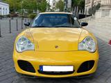Porsche 996 Carrera 4S Coupé original Speed Gelb - Porsche 996 aus 2003