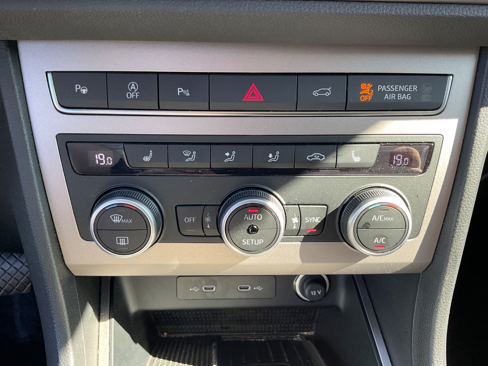 Fahrzeugabbildung SEAT Ateca 1.5 TSI Xperience DSG,LED,Kamera,Navi