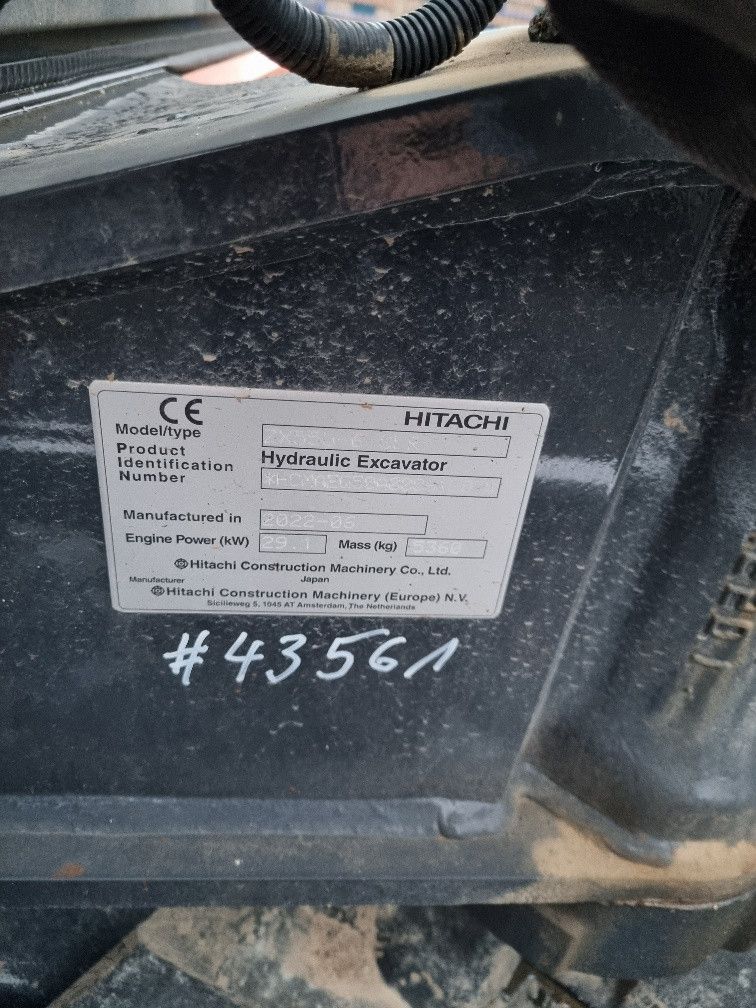HITACHI ZX55U-6