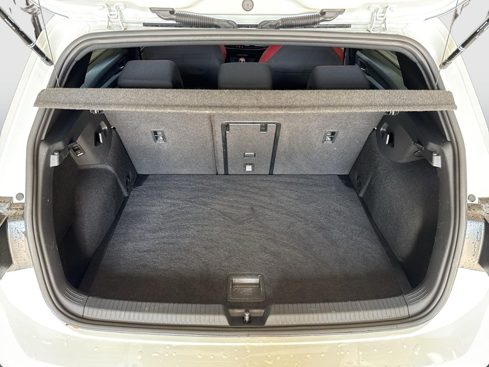 Volkswagen Golf VIII 2.0 GTI AHK CAM ACC LM19 NAVI LED+, миниатюра 9
