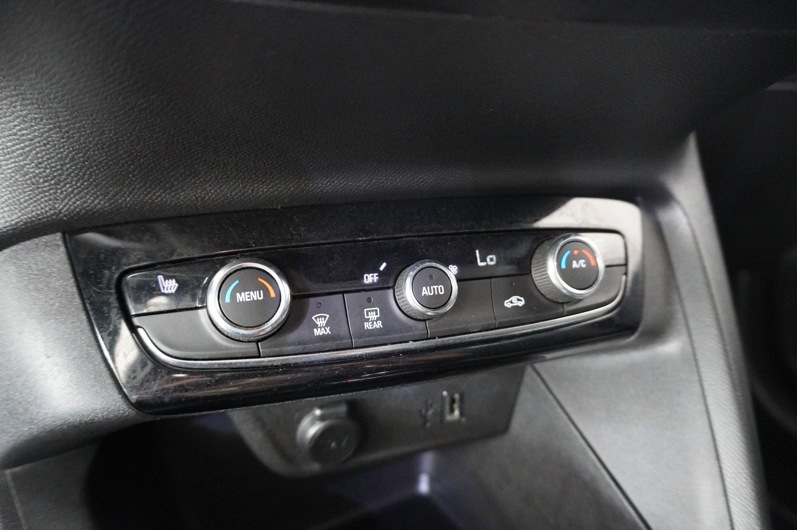 Fahrzeugabbildung Opel Corsa-e F ULTIMATE 3-PHASIG NAVI/LED/KAMERA/DAB+