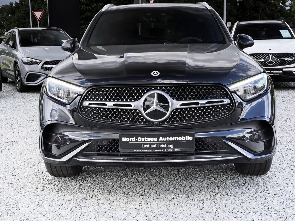 Mercedes-Benz GLC 300 d AMG 4M AHK DISTRONIC MBUX SHZ KEYLESS imagem 3