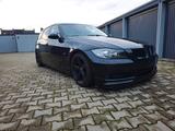 BMW E91 320i - BMW 320: 320i E91