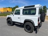 Land Rover Defender 90 Top Zustand Scheckheft 1. Vorbesitze - Land Rover Defender aus 2014