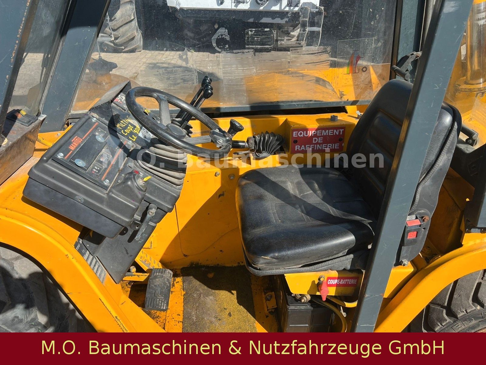 Fahrzeugabbildung Manitou BT 420 / SW /Gabel / 2 t / 4m / 4x4 /