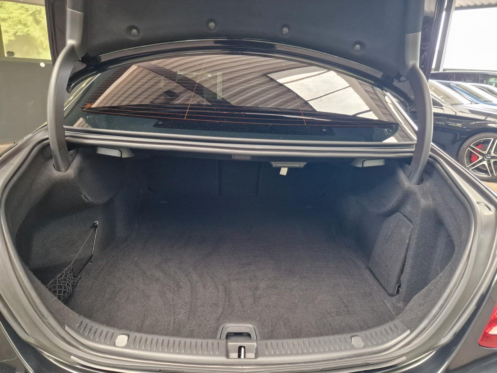 Mercedes-Benz E 220d Lim. AVANTGARDE Teilleder/Kamera/LED