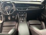 Alfa Romeo Stelvio 2.0 Turbo 16V (1. Hand) - weiße Alfa Romeo Stelvio