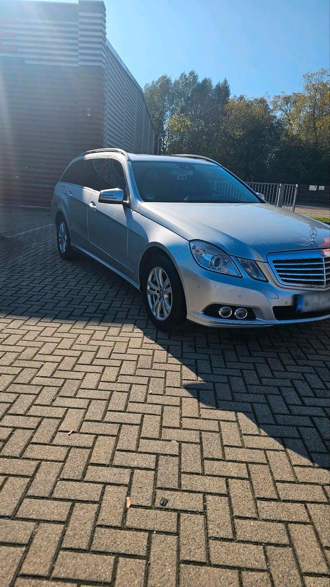 Mercedes-Benz E 220