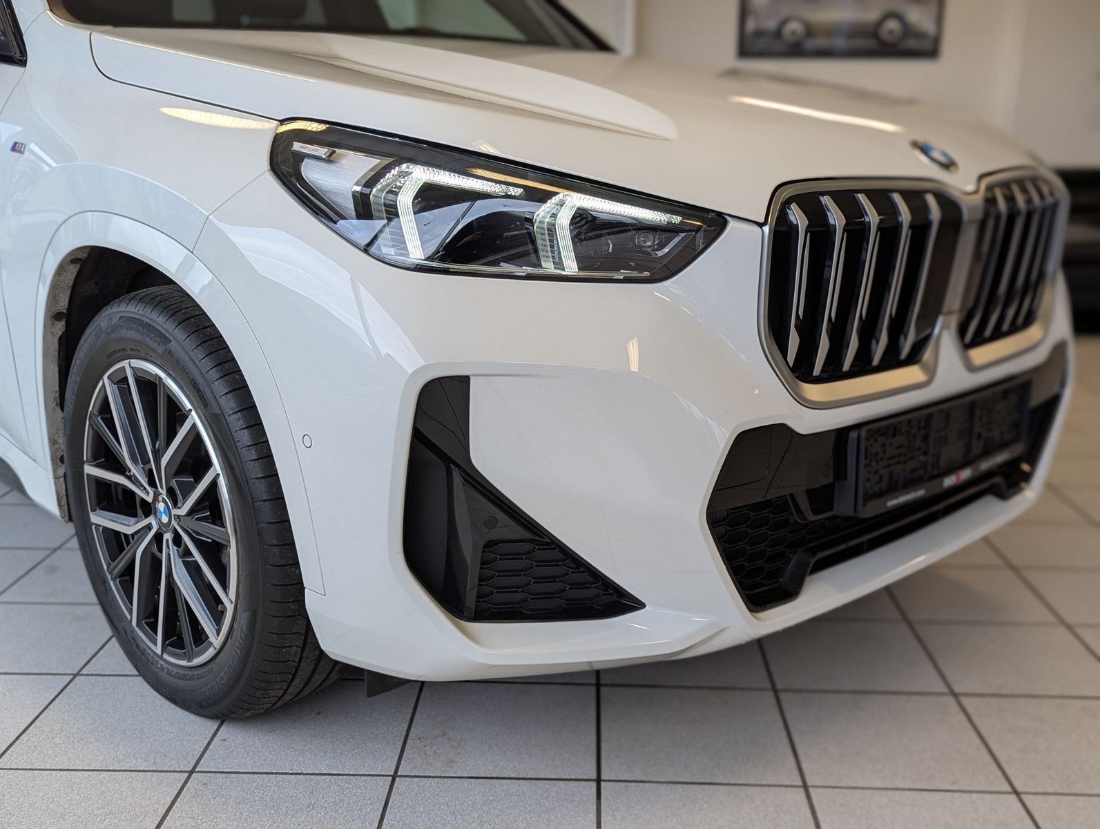 BMW X1 18 d M-Sport Pano Premium-Travel-Paket AHK - Image 9