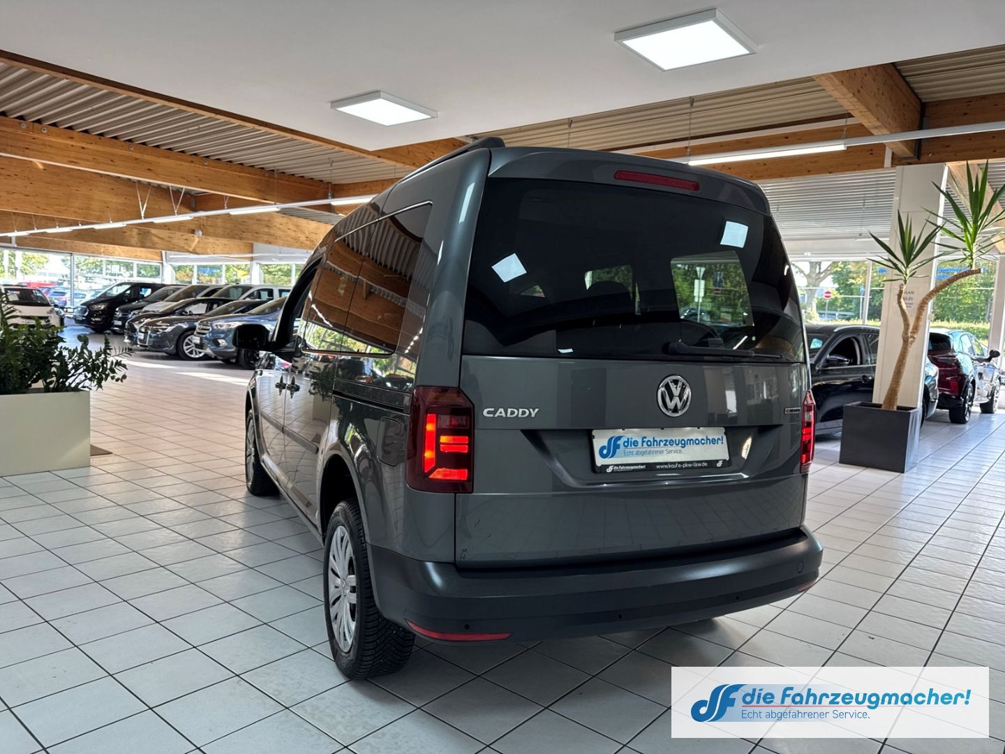 Fahrzeugabbildung Volkswagen Caddy Trendline BMT 4Motion 2.0 TDI EU6d-T Navi