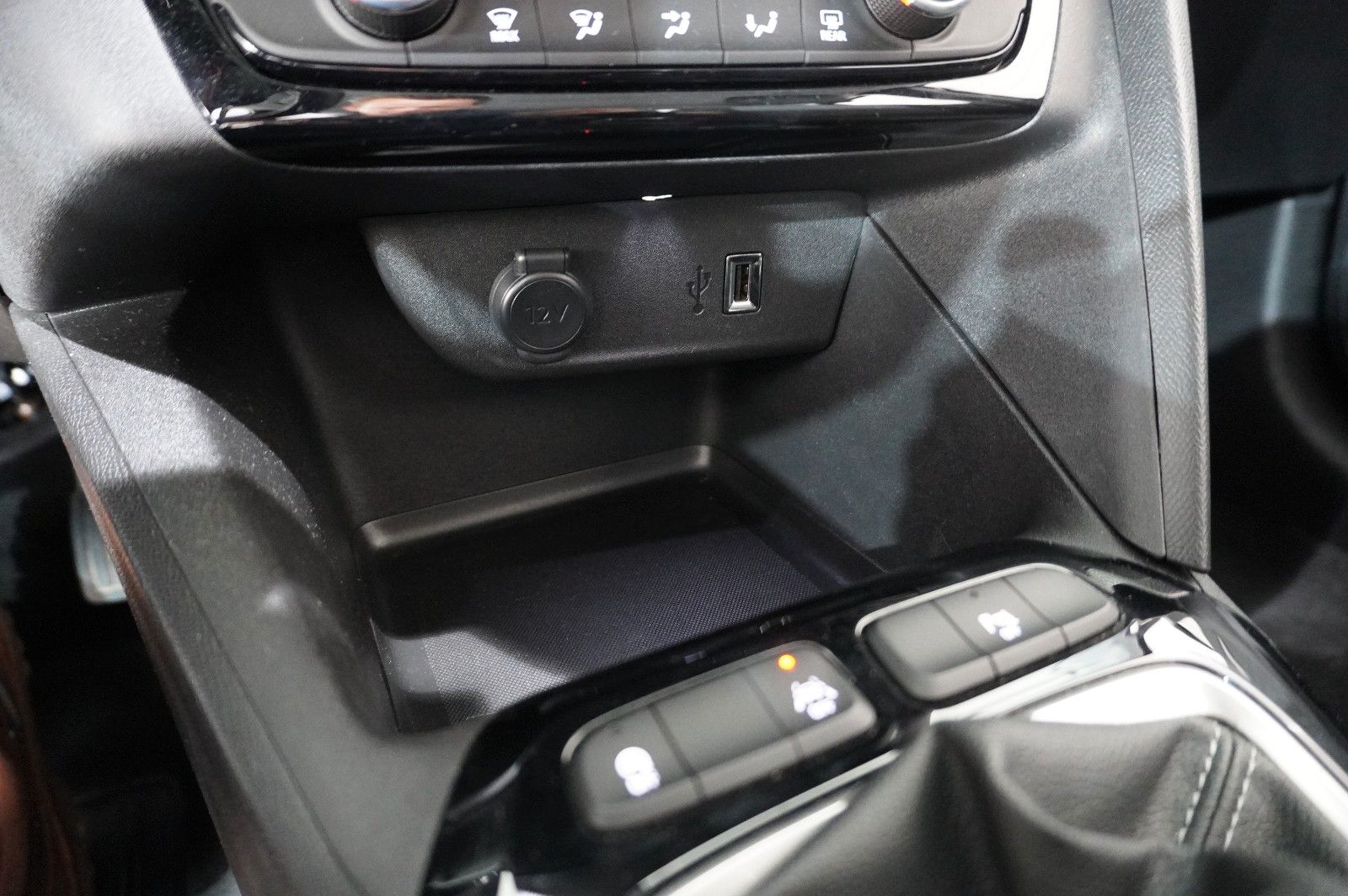 Fahrzeugabbildung Opel Corsa F 1.2 EDITION NAVI/KAMERA/SPORT/LHZ/DAB+