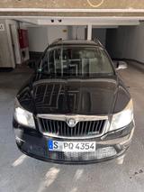 Skoda Octavia 2.0 TDI RS Combi RS - Skoda Octavia aus 2009: RS