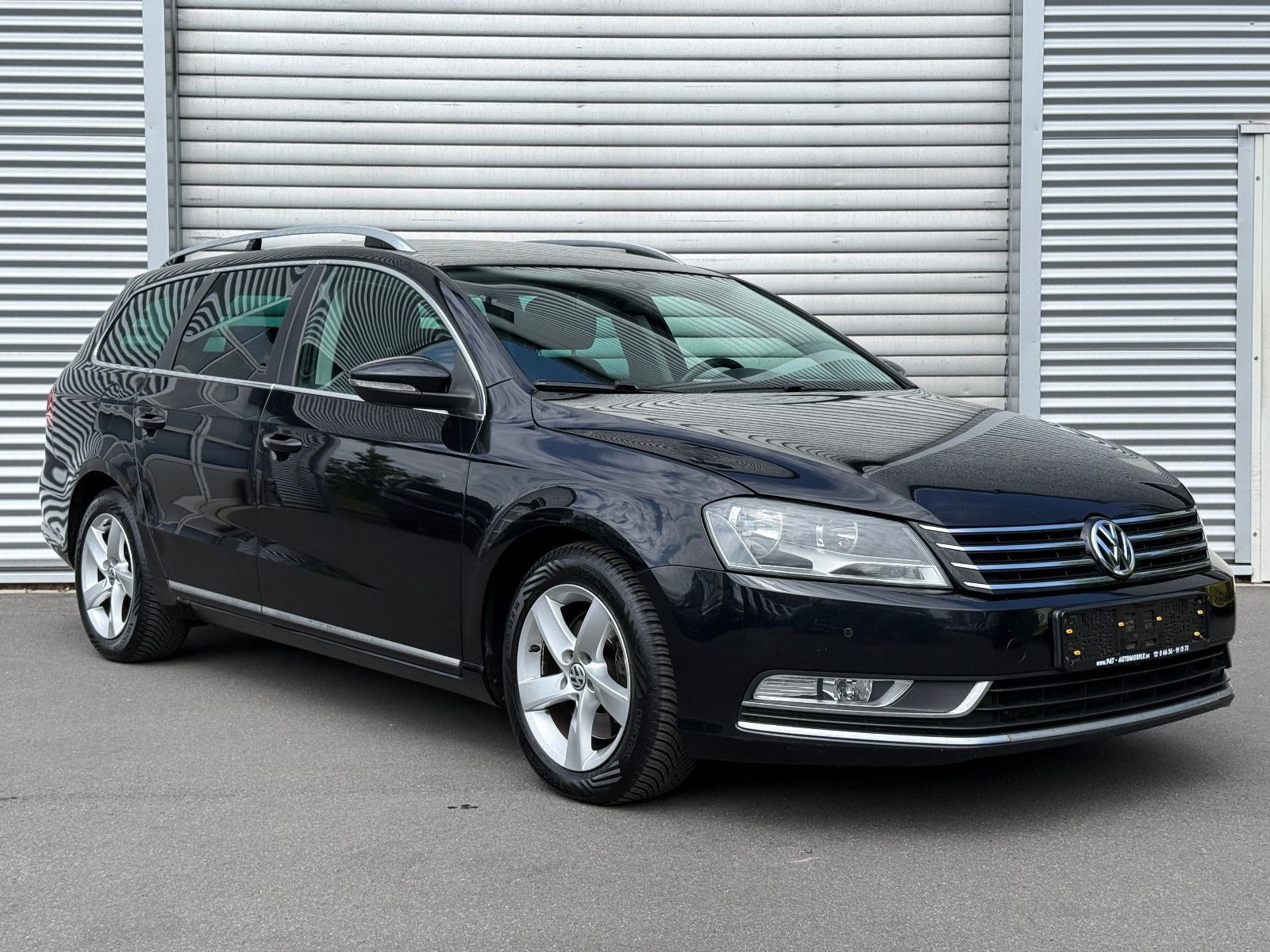 Fahrzeugabbildung Volkswagen Passat Variant Comfortline 1.8 TSI AHK GRA Navi