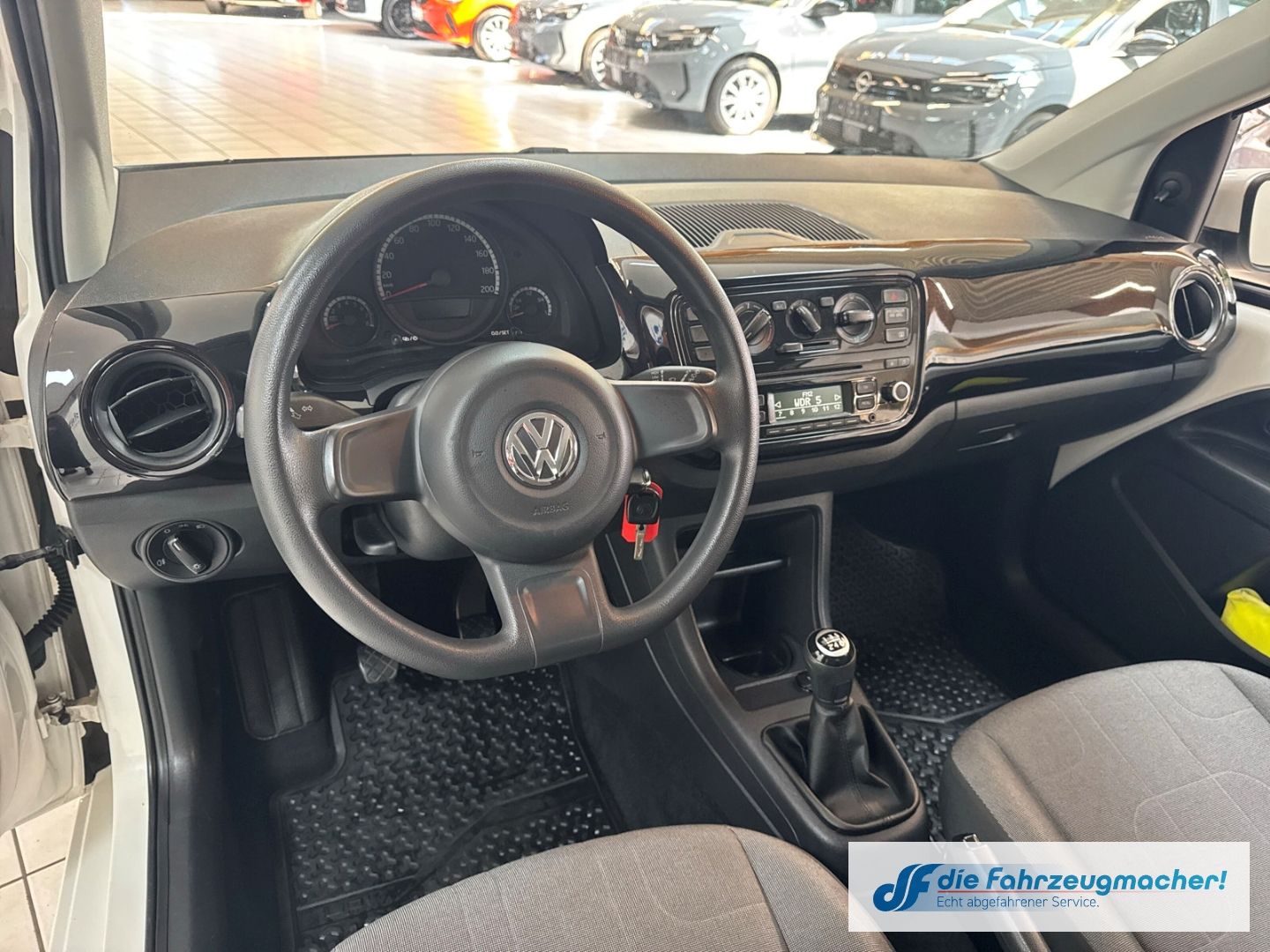 Fahrzeugabbildung Volkswagen up! move BMT Klima teilb.Rücksb AUX MP3 CD eFH T