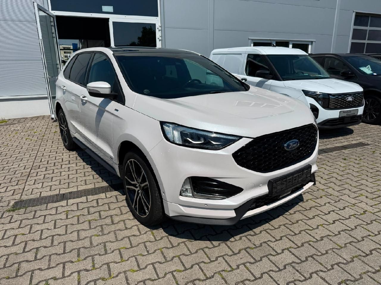 Fahrzeugabbildung Ford Edge ST-Line 4x4 Pano, AHK, Vollausst., Matrix