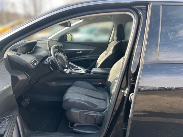 Fahrzeugabbildung Peugeot 3008 Allure Navi Digitales Cockpit LED 2-Zonen-K