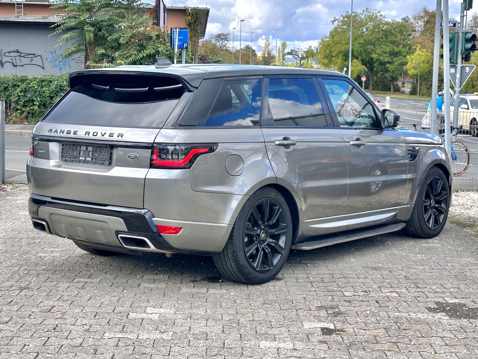 Fahrzeugabbildung Land Rover RANGE ROVER SPORT HSE DYNAMIC*MOD.2019*