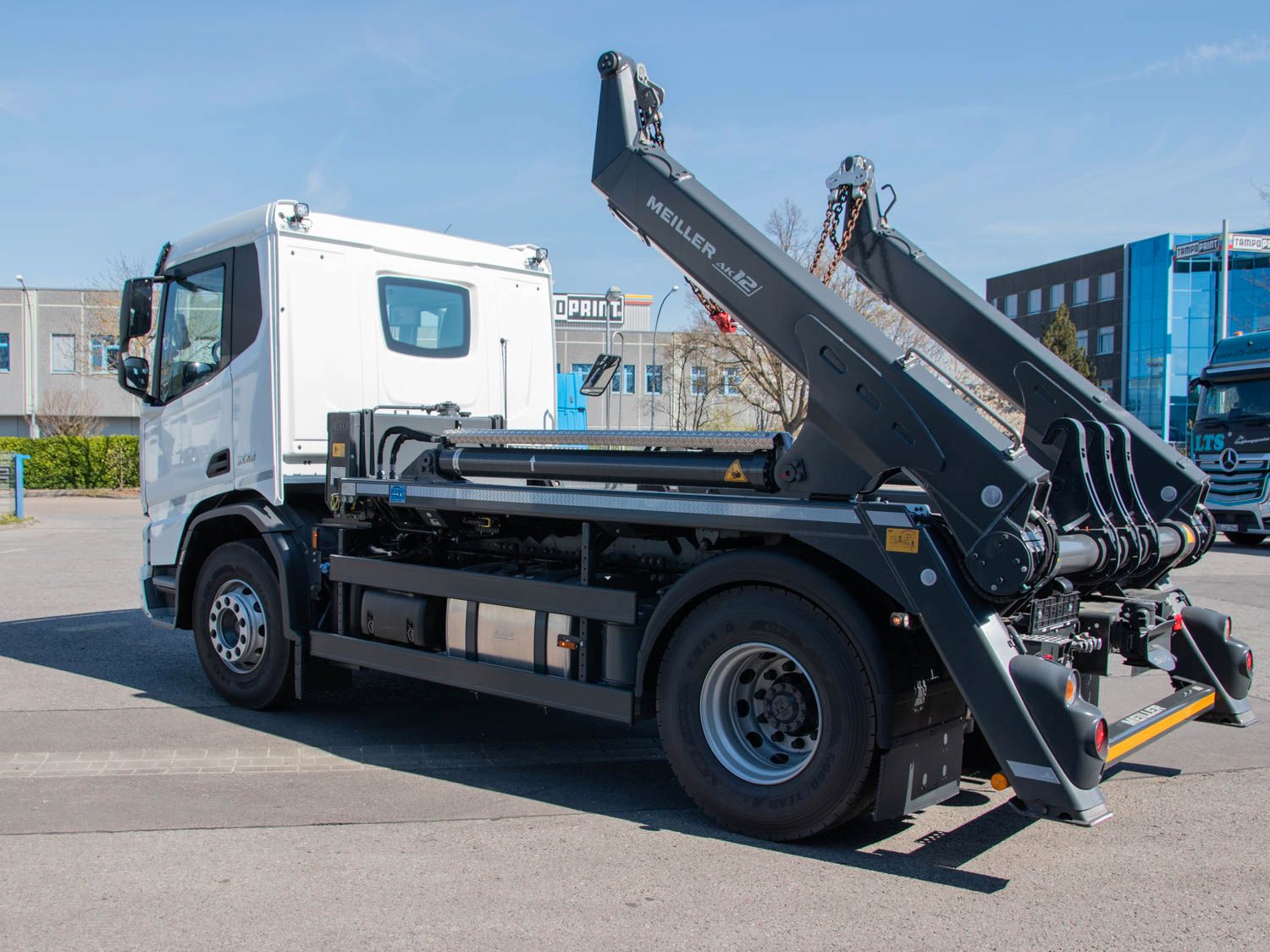 Fahrzeugabbildung DAF XD 410 FA Meiller Absetzkipper